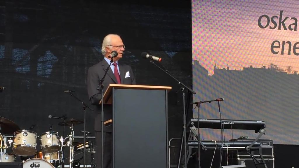 Kunglig glans på invigning